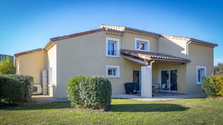 Location de gîtes avec animaux Vallon-Pont-d'Arc