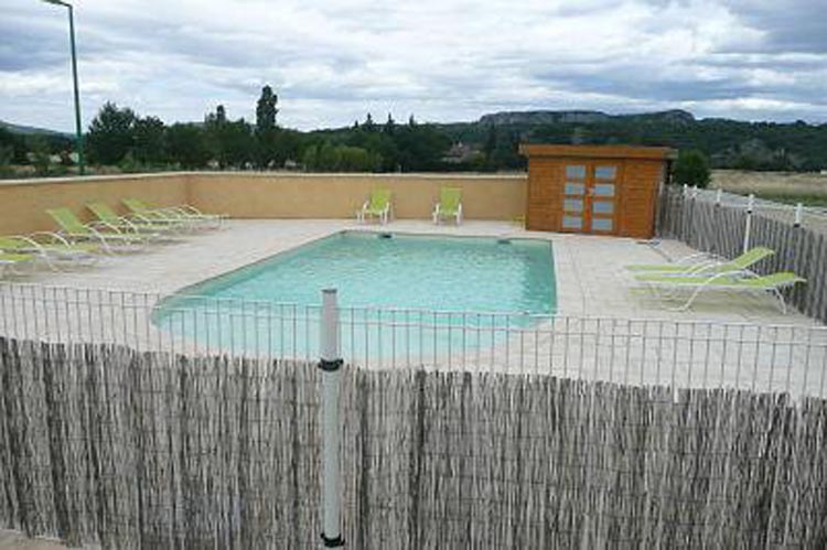 Guesthouses with swimming pool Vallon-Pont-d'Arc